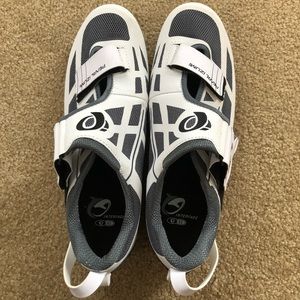 Pearl Izumi spin shoes